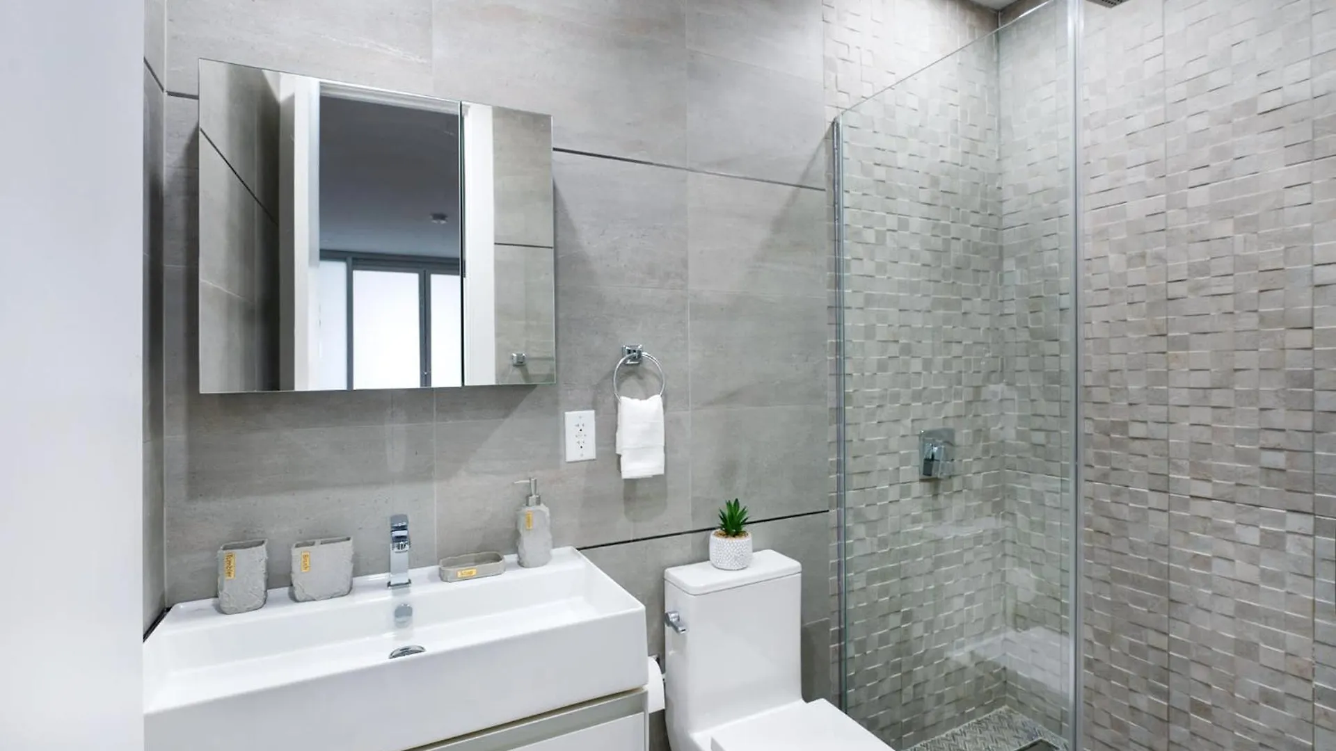 Apartment 78-3C Newly Renovated 1Br Wd Walk 2 Central Park New York United States